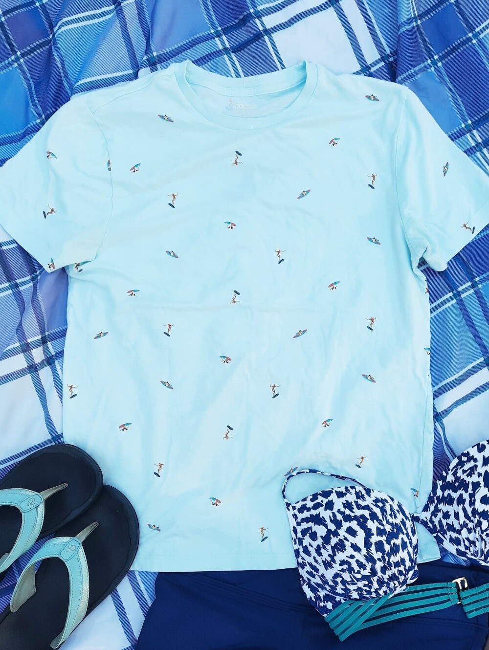 OLD NAVY Surfers Print, Light Aqua T-Shirt, Super Soft